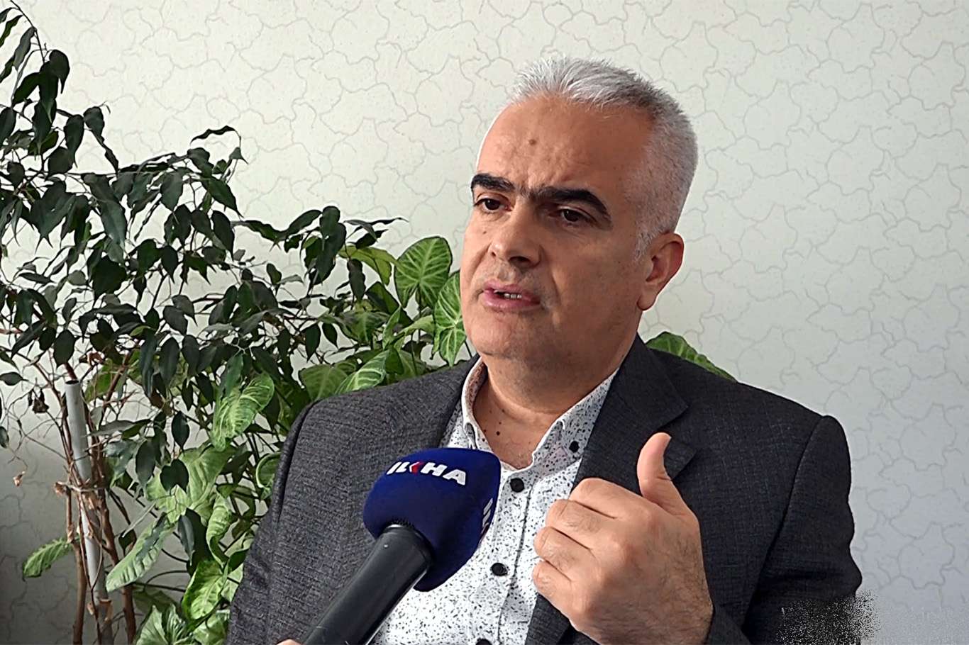 İlahiyatçı Ünverdi: Zekat zengin ile fakir arasında köprüdür İlahiyatçı Ünverdi: Zekat zengin ile fakir arasında köprüdür